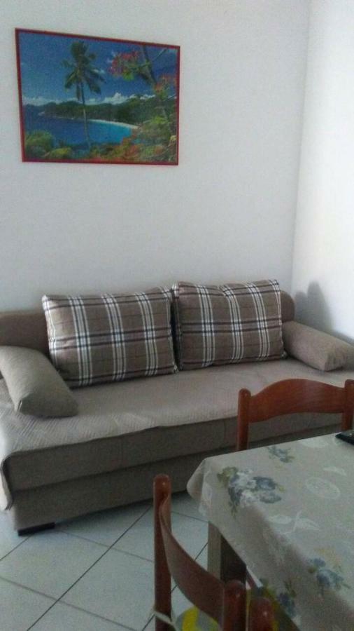 Apartmani Ana Vir Esterno foto